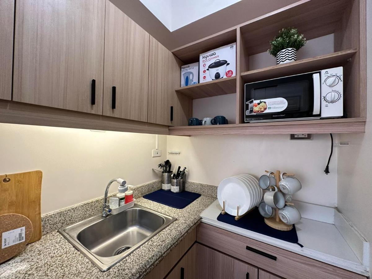 Celandine Residence In Quezon City Caloocan Extérieur photo
